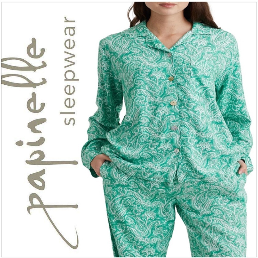 Papinelle Women's Green Sophia Paisley Print Brushed Jersey Pajama Top.
Size XS